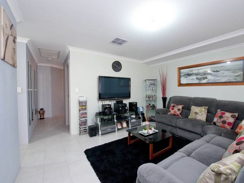 38 Graceland Avenue, Landsdale WA 6065