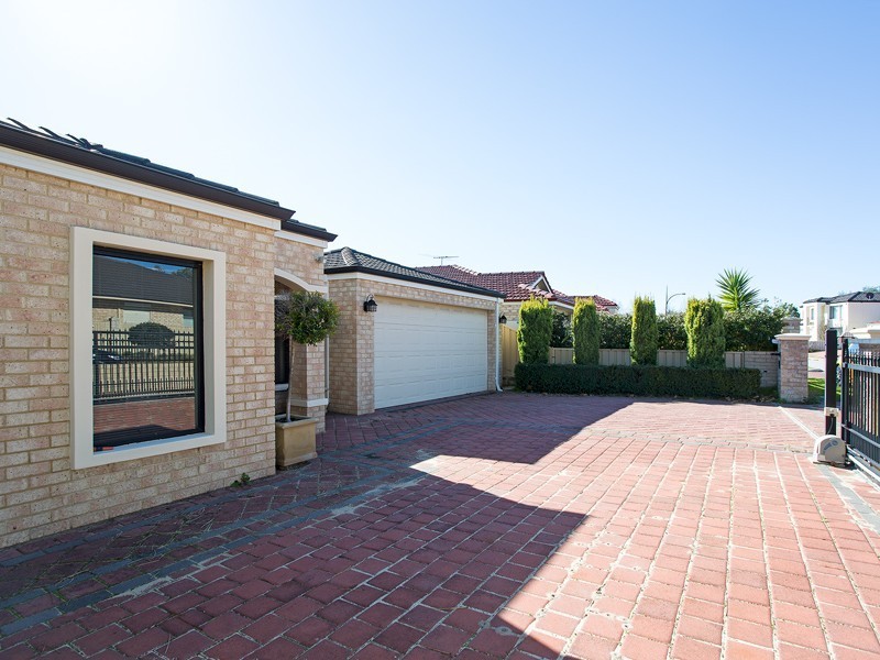 15 Lancely Way, Mirrabooka WA 6061