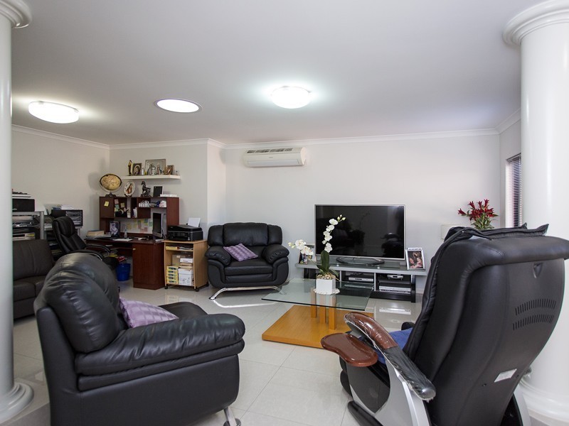 15 Lancely Way, Mirrabooka WA 6061
