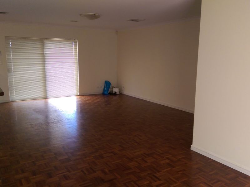 12 Erebus Court, Alexander Heights WA 6064