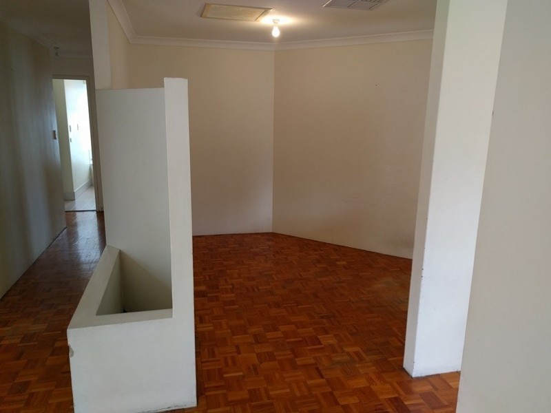 24 Knaphill Heights, Mirrabooka WA 6061