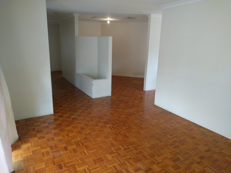 24 Knaphill Heights, Mirrabooka WA 6061