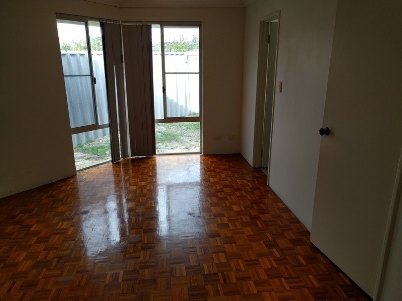 24 Knaphill Heights, Mirrabooka WA 6061