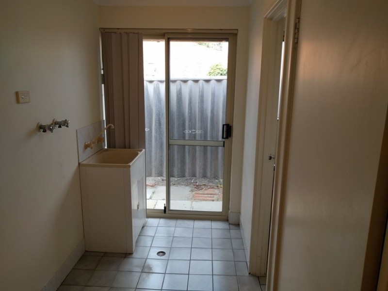 24 Knaphill Heights, Mirrabooka WA 6061