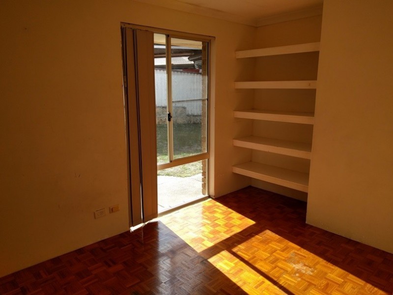 24 Knaphill Heights, Mirrabooka WA 6061