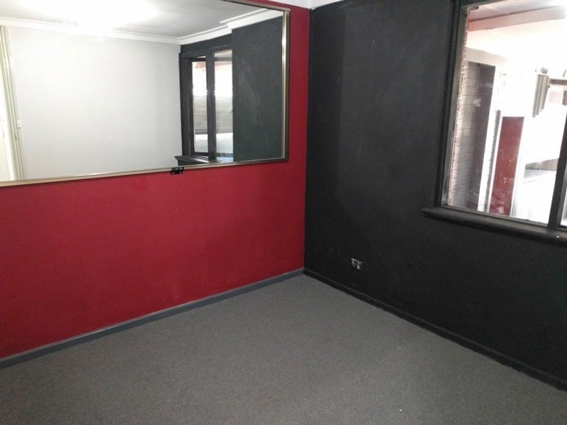 5 Dallas Crescent, Wanneroo WA 6065