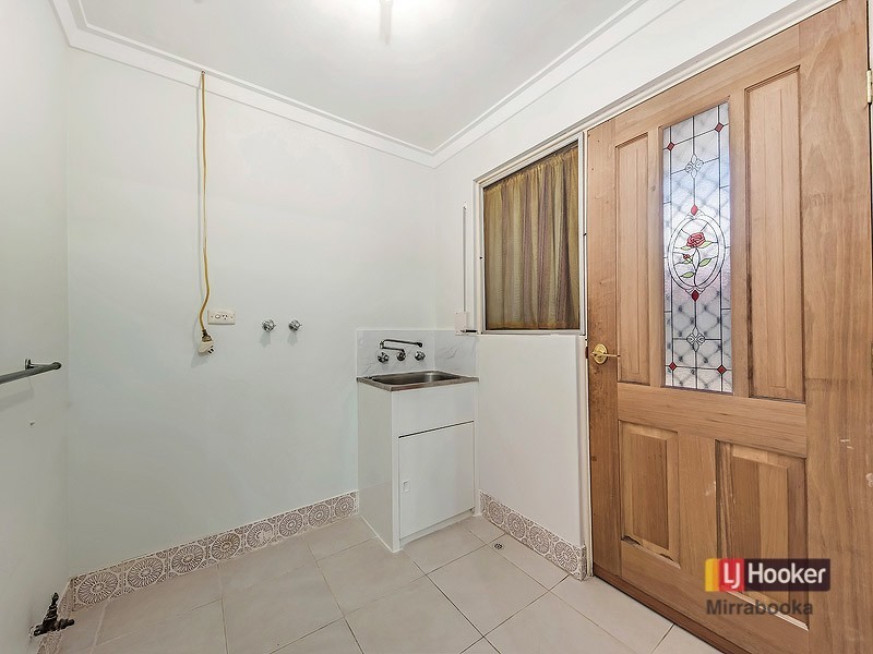 98 Marangaroo Dr, Girrawheen WA 6064