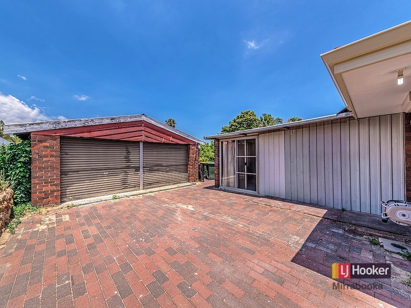98 Marangaroo Dr, Girrawheen WA 6064