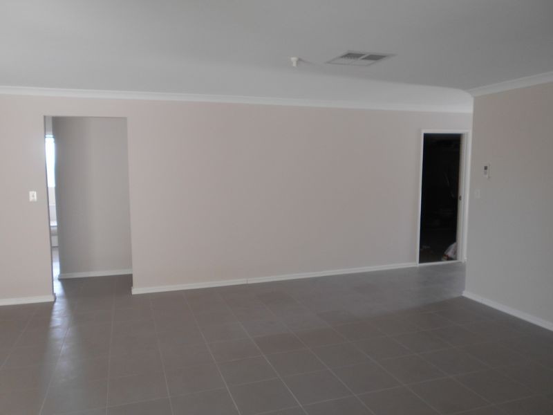 5 Limetta Grove, Landsdale WA 6065