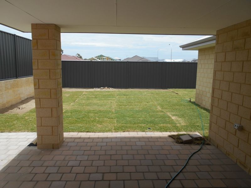 5 Limetta Grove, Landsdale WA 6065