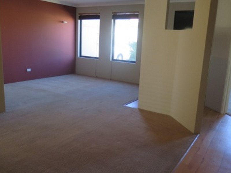 26 Trent Bridge Avenue, Madeley WA 6065