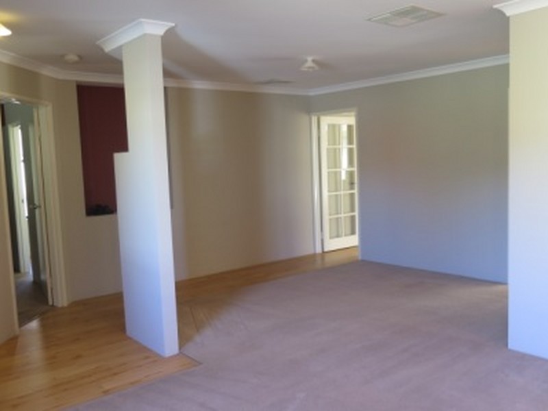 26 Trent Bridge Avenue, Madeley WA 6065