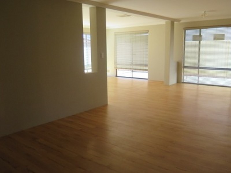 26 Trent Bridge Avenue, Madeley WA 6065