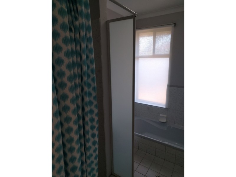 8 Hummingbird Gardens, Ballajura WA 6066