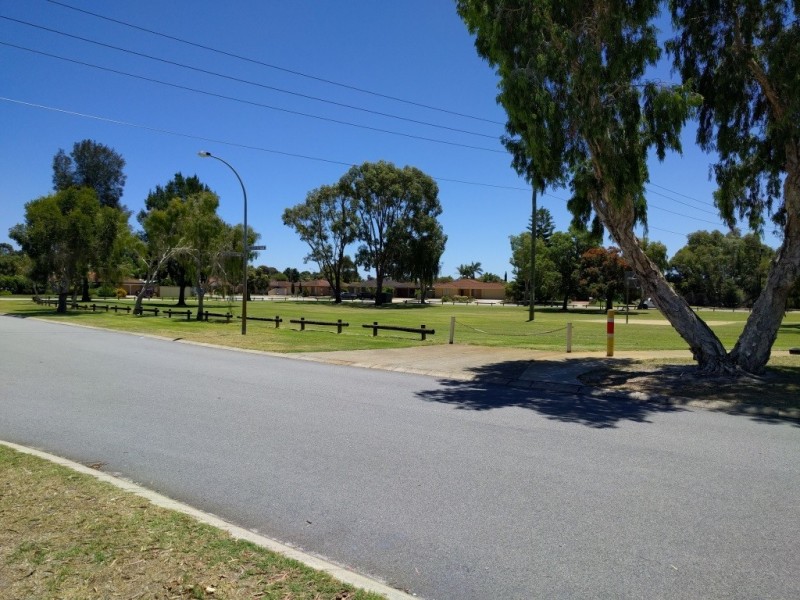 8 Hummingbird Gardens, Ballajura WA 6066