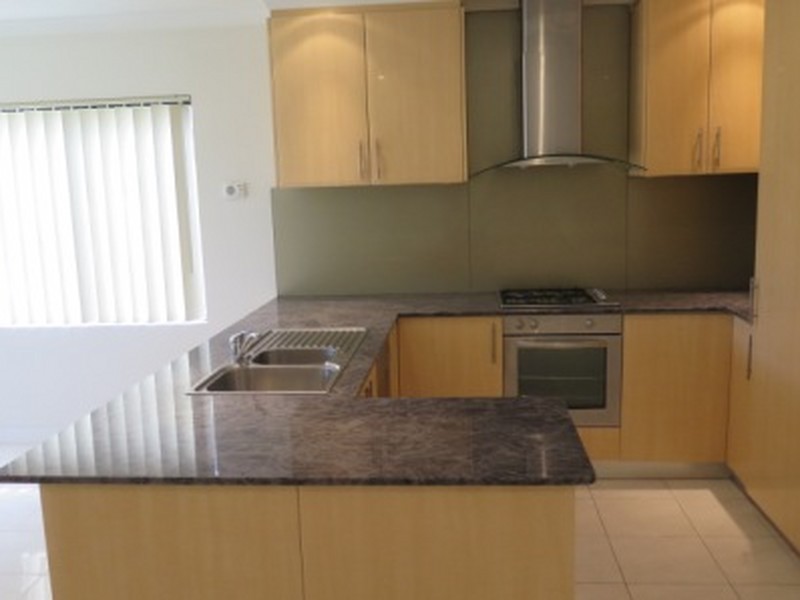 3B Findon Crescent, Westminster WA 6061