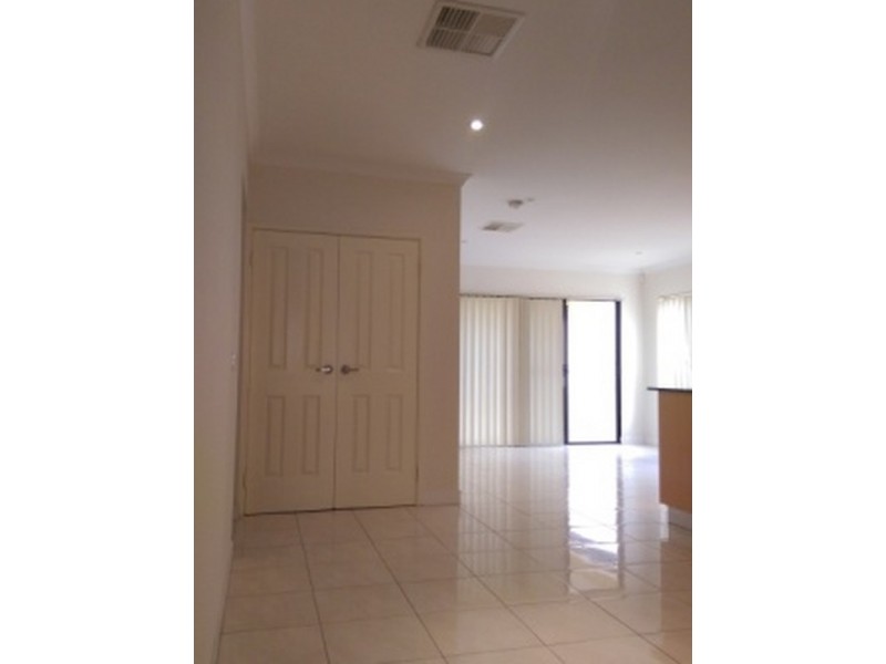 3B Findon Crescent, Westminster WA 6061