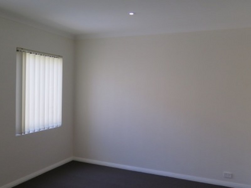 3B Findon Crescent, Westminster WA 6061