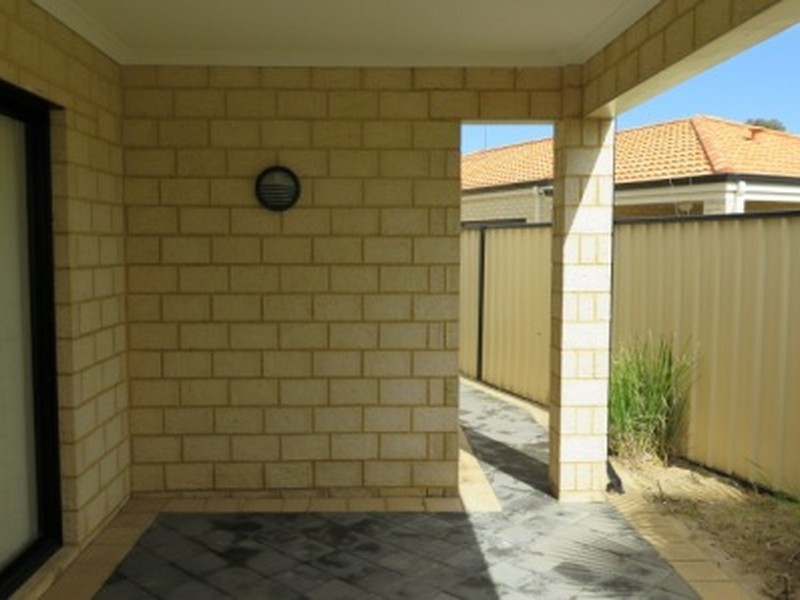 3B Findon Crescent, Westminster WA 6061