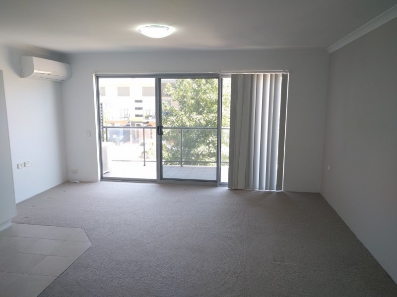 12/4 Ashbury Crescent, Mirrabooka WA 6061