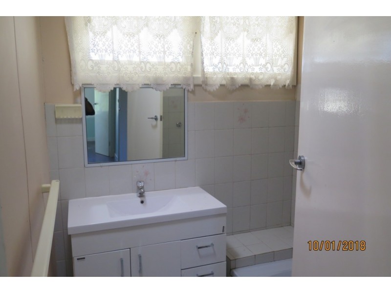 35 Girrawheen Avenue, Girrawheen WA 6064