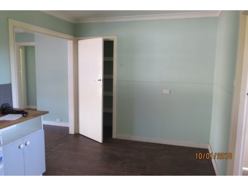 35 Girrawheen Avenue, Girrawheen WA 6064