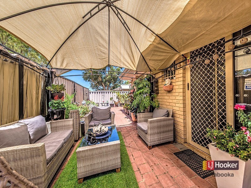 8/104 Waddington Cr, Koondoola WA 6064