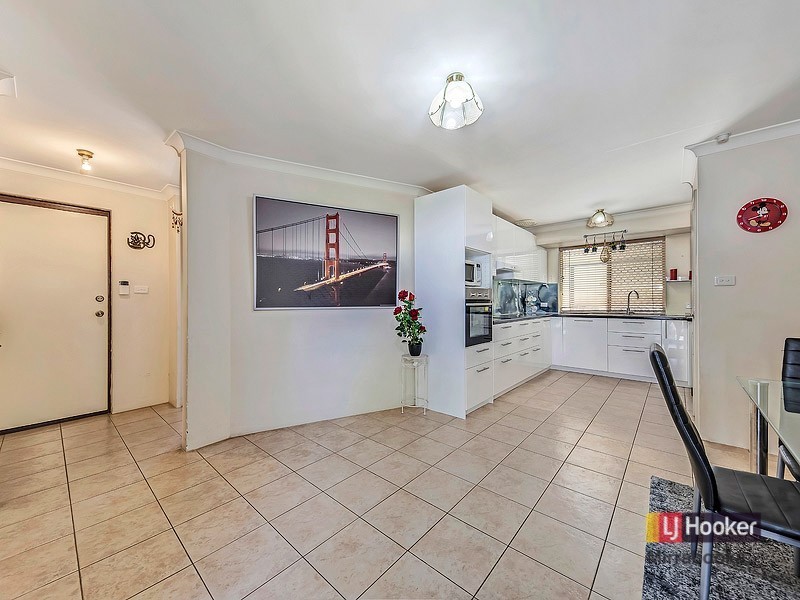 8/104 Waddington Cr, Koondoola WA 6064