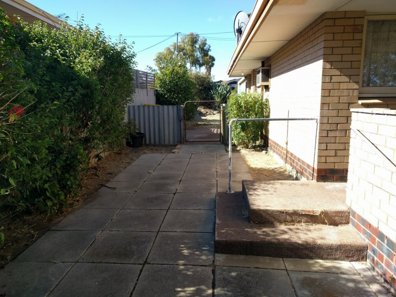 4A Dallington Cr, Balga WA 6061