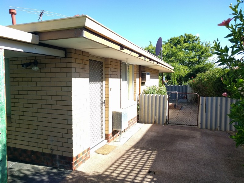 4A Dallington Cr, Balga WA 6061