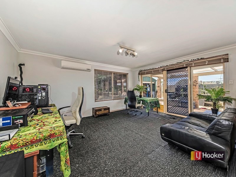 41 Augustus Way, Marangaroo WA 6064