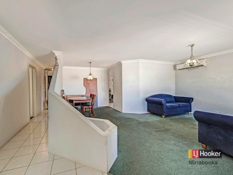 41 Augustus Way, Marangaroo WA 6064