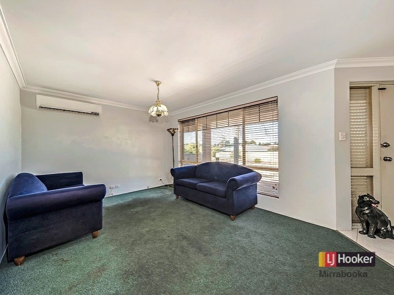 41 Augustus Way, Marangaroo WA 6064