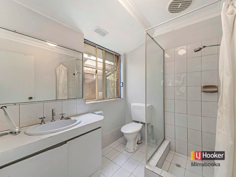 41 Augustus Way, Marangaroo WA 6064