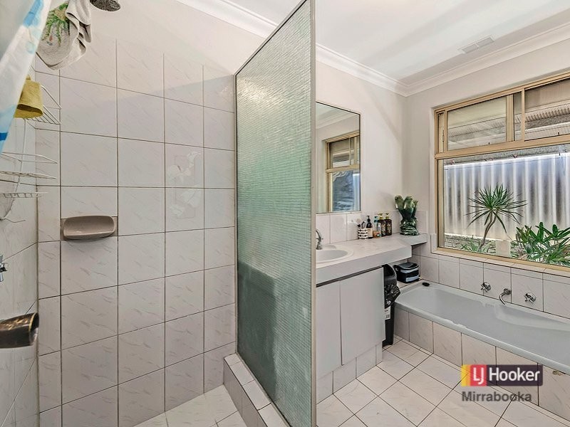 41 Augustus Way, Marangaroo WA 6064