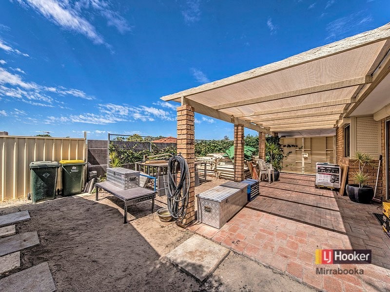 41 Augustus Way, Marangaroo WA 6064