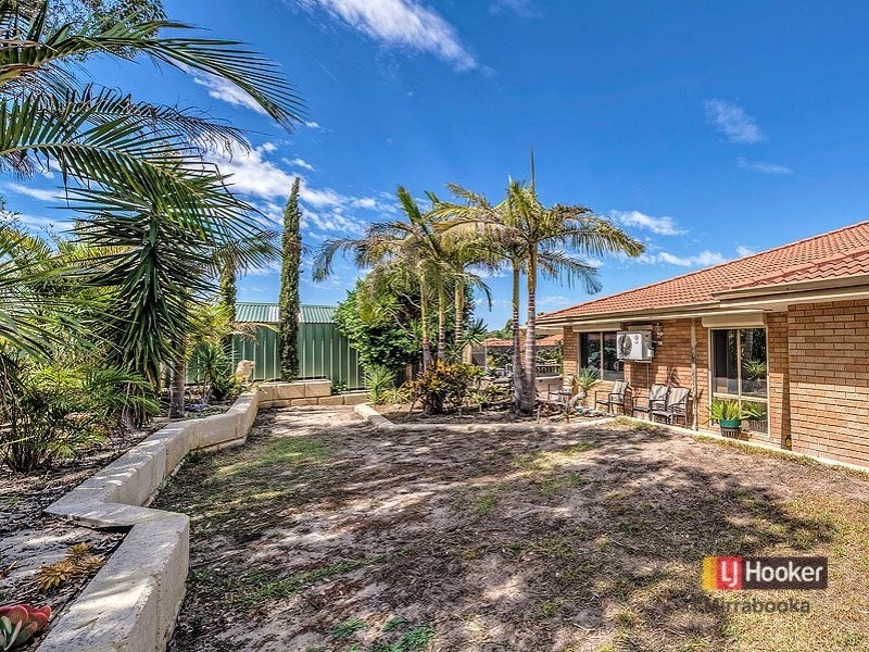 41 Augustus Way, Marangaroo WA 6064