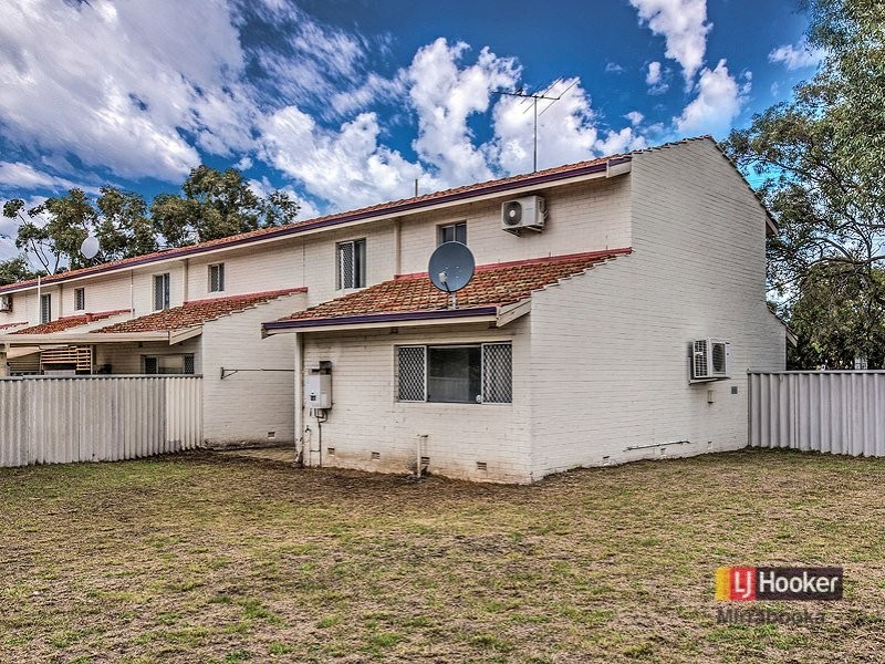 8 Hainsworth Ave, Girrawheen WA 6064