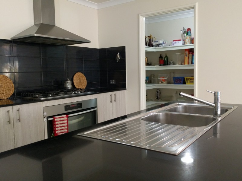 2 Limetta Grove, Landsdale WA 6065