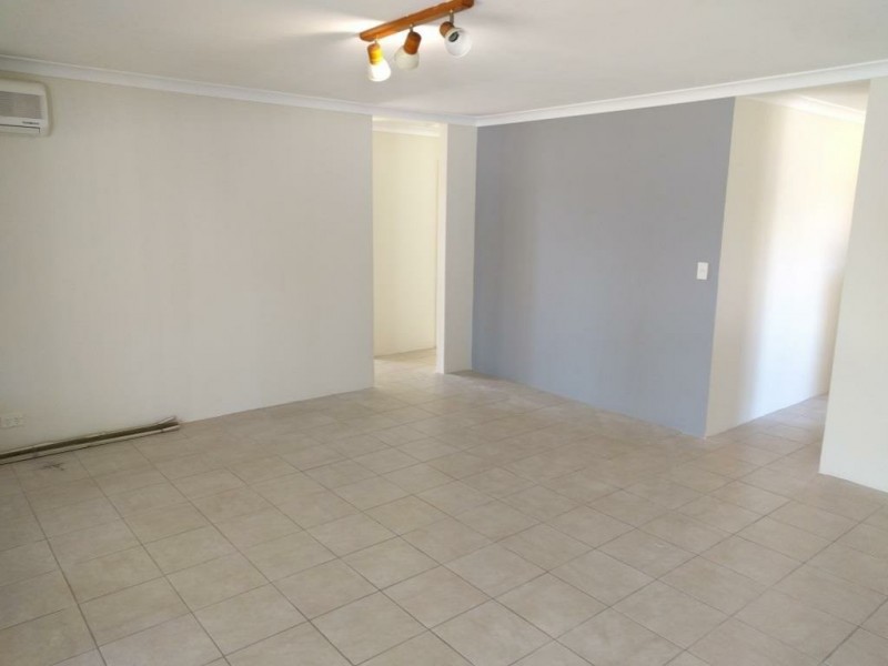 11 Crabtree Street, Alexander Heights WA 6064