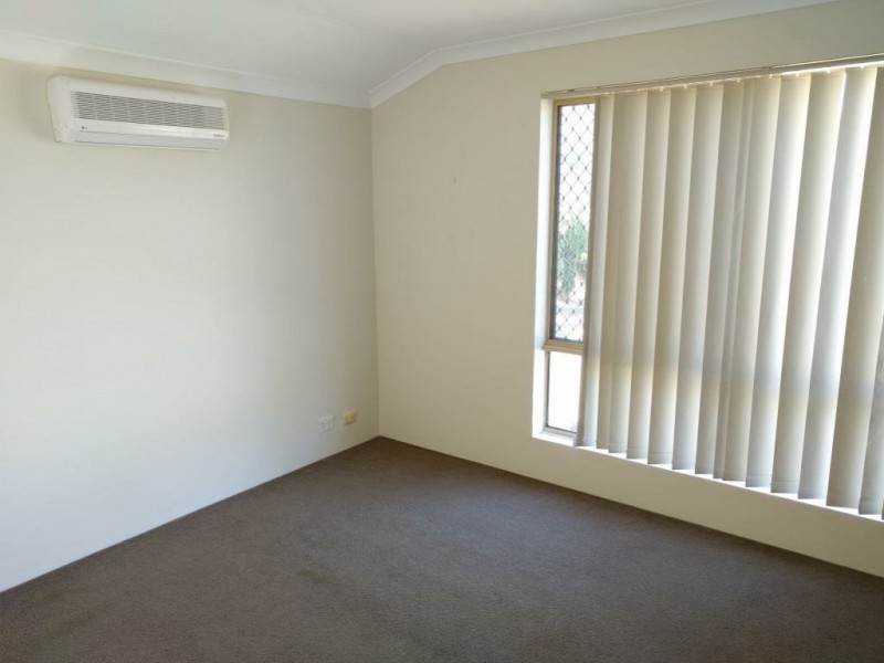 11 Crabtree Street, Alexander Heights WA 6064