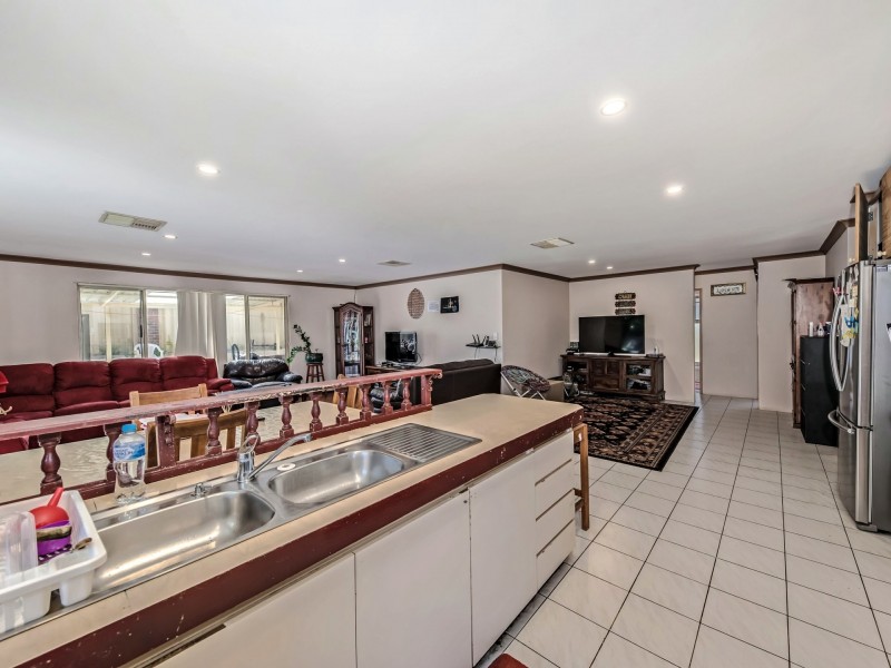 5 Etna Rise, Alexander Heights WA 6064