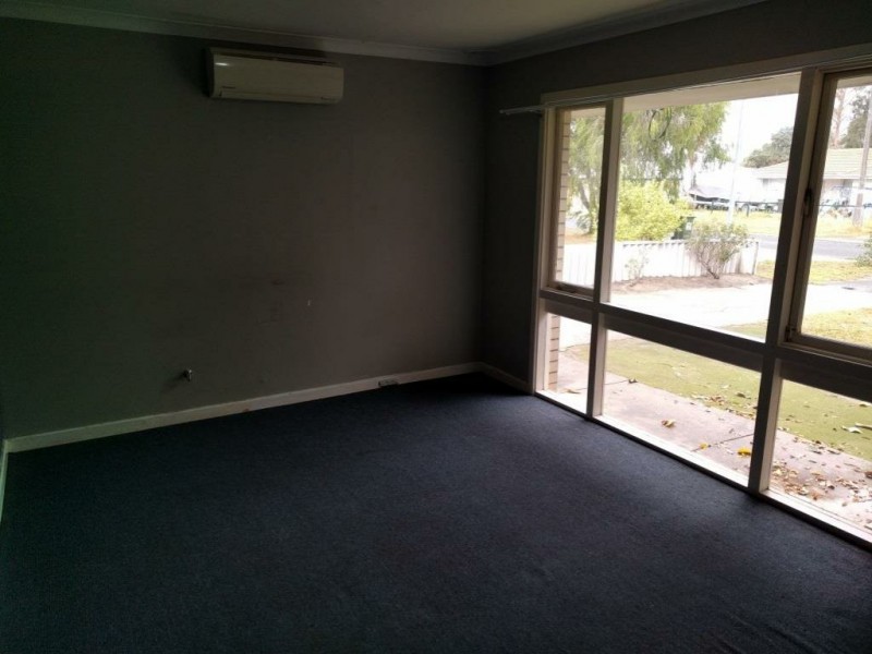 29 Tendring Way, Girrawheen WA 6064