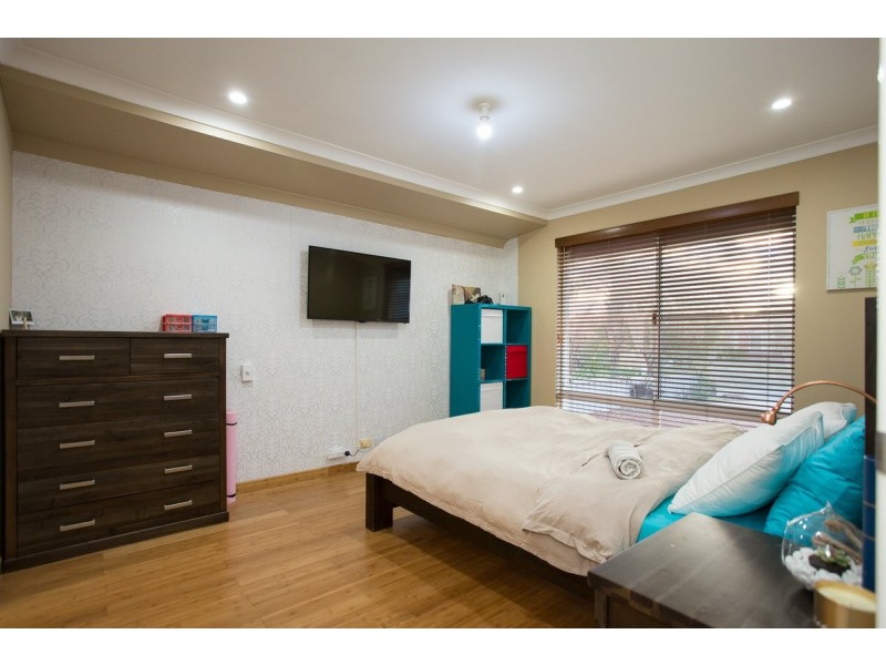 10 Benia Rise, Alexander Heights WA 6064