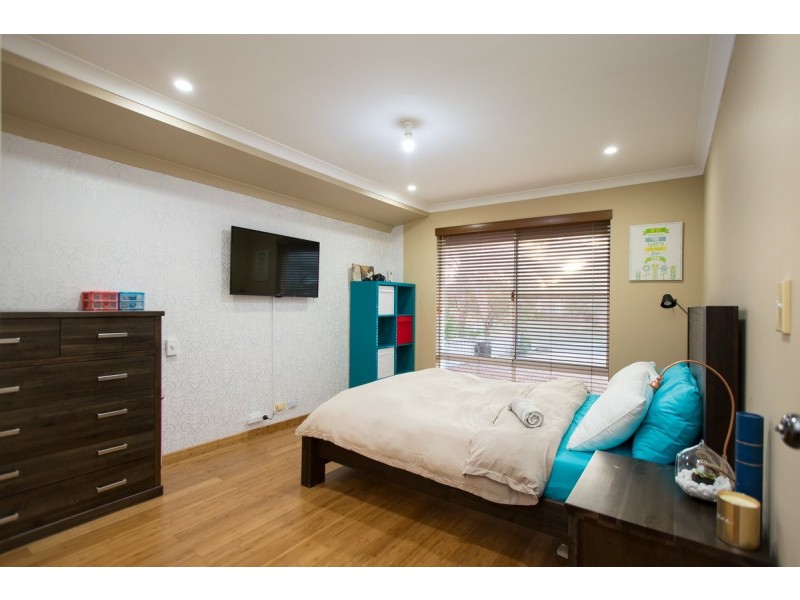 10 Benia Rise, Alexander Heights WA 6064