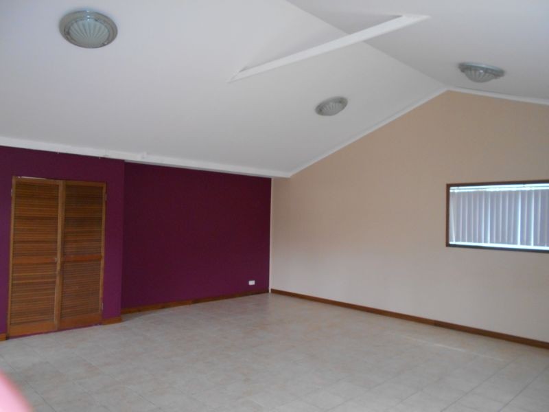 3 Keeley Way, Girrawheen WA 6064