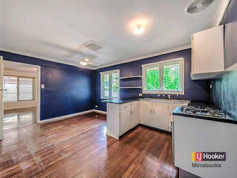 29 Roydon Way, Girrawheen WA 6064