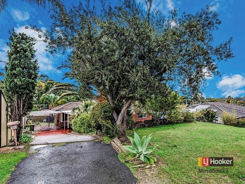 29 Roydon Way, Girrawheen WA 6064