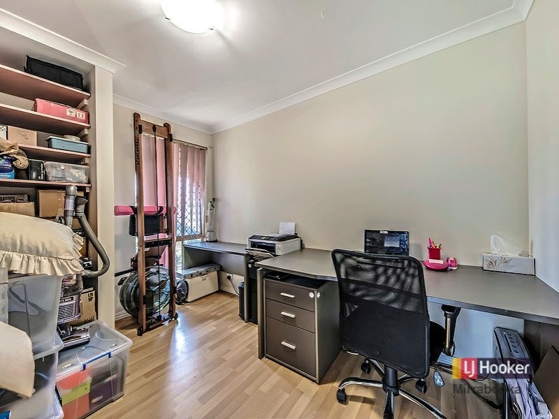 24 Claredon Crt, Alexander Heights WA 6064