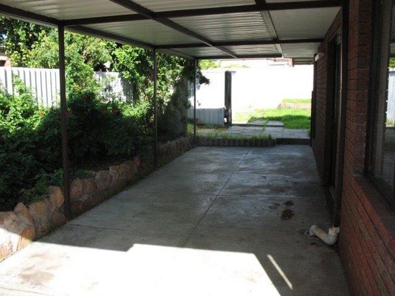 1 Fern Grove, Ballajura WA 6066